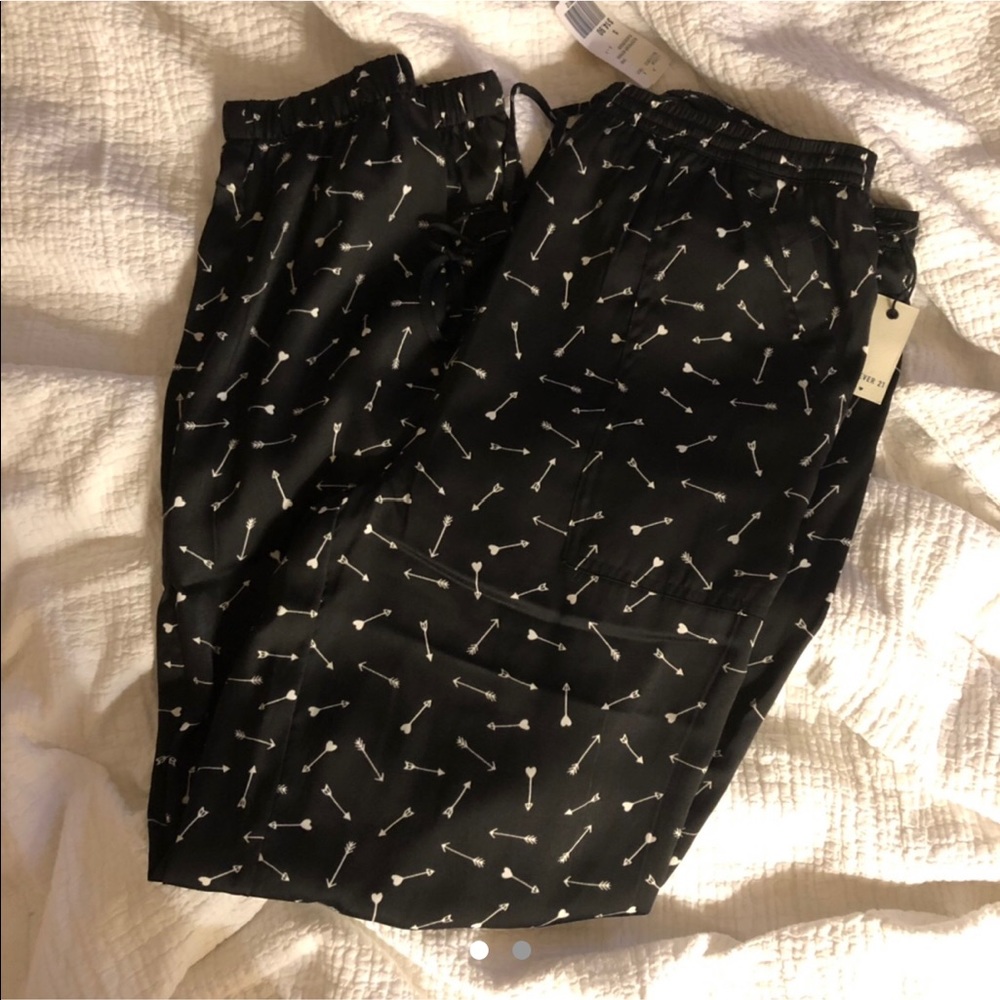 Forever 21 Heart Arrow Joggers